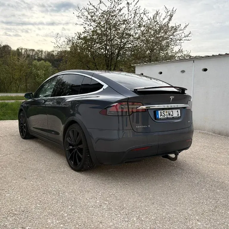Usado Tesla Model X 386 kW (525 CV) 2018 Gris SUV