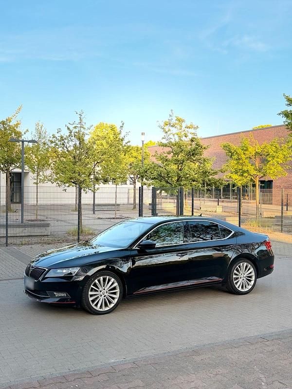 Brugt Skoda Superb 190 HK (139 kW) 2016 Sort Sedan