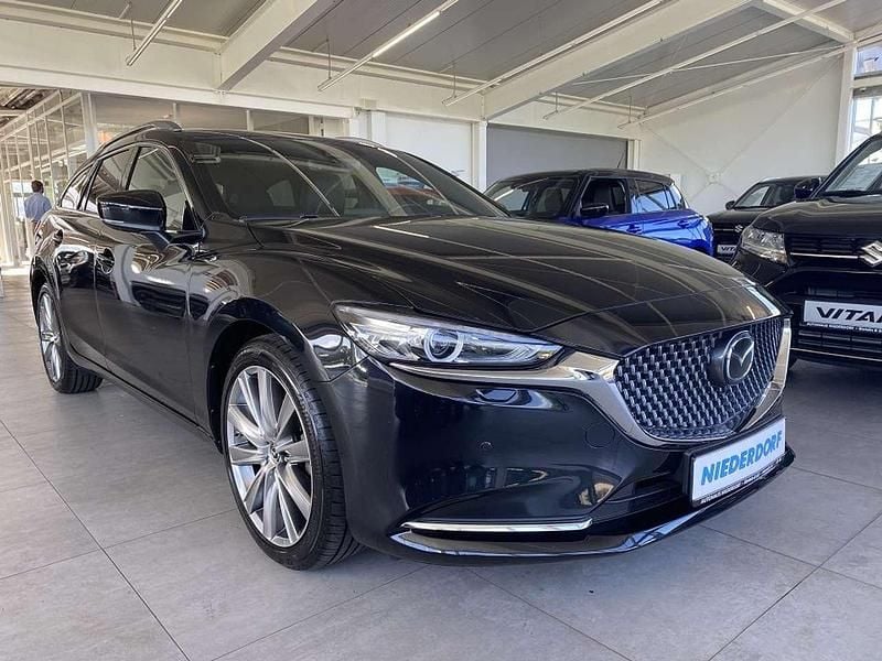 Jet black Gebraucht 2024 Mazda 6 Takumi-Line Kombi | 31.400 € (Fairer Preis) - Bild 1/4