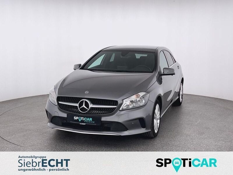 Grau Gebraucht 2018 Mercedes A200 Limousine | 16.590 € (Etwas zu teuer) - Bild 1/4