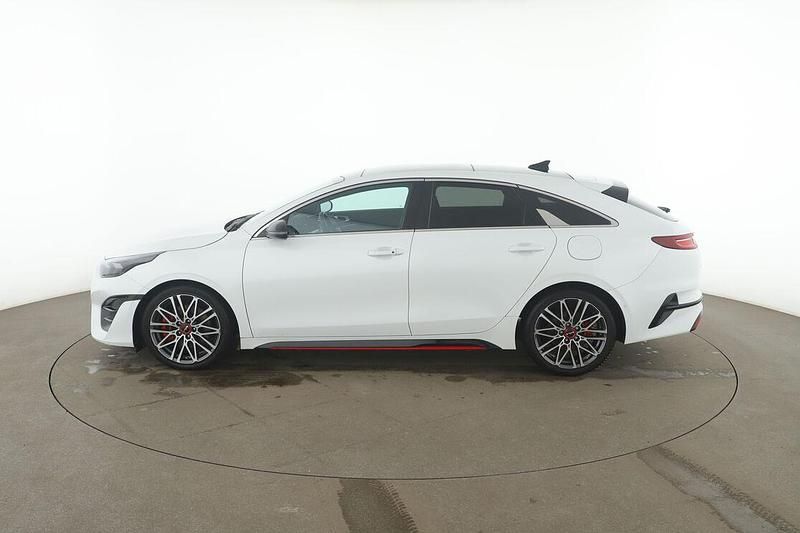 Gebraucht Kia ProCeed GT 204 PS (150 kW) 2024 Weiß Kombi