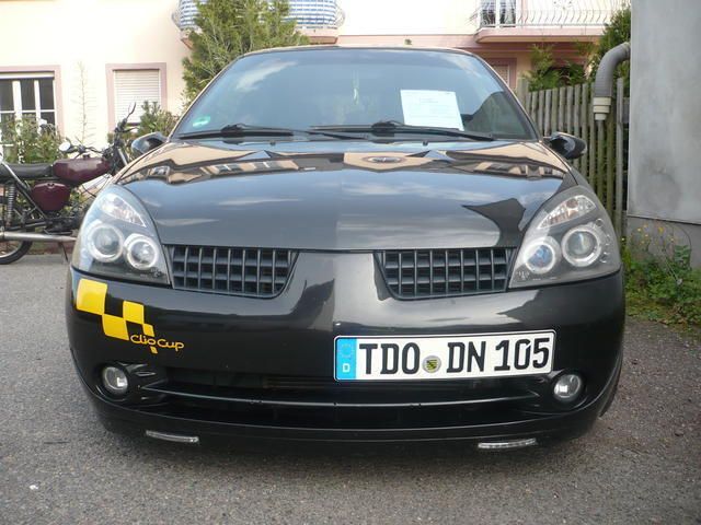 Gebraucht Renault Clio II Dynamique 98 PS (72 kW) 2001 Schwarz metallic Kleinwagen