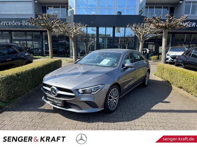 Grau Gebraucht 2023 Mercedes CLA180 Shooting Brake Kombi | 26.880 € (Superpreis) - Bild 1/4