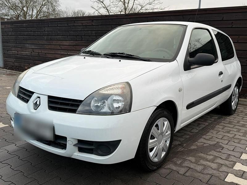 Gebraucht Renault Clio II 58 PS (42 kW) 2009 Weiß Kleinwagen