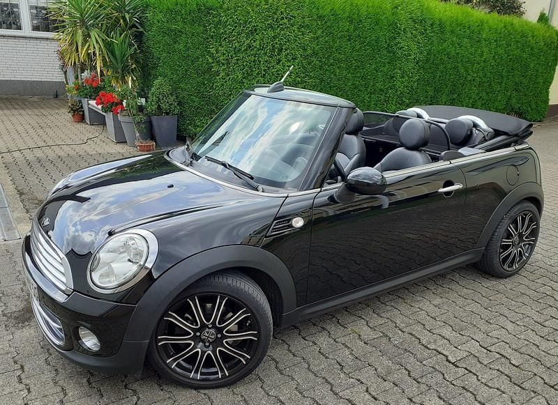 Gebraucht Mini Cooper Cabriolet 122 PS (89 kW) 2011 Schwarz Cabrio