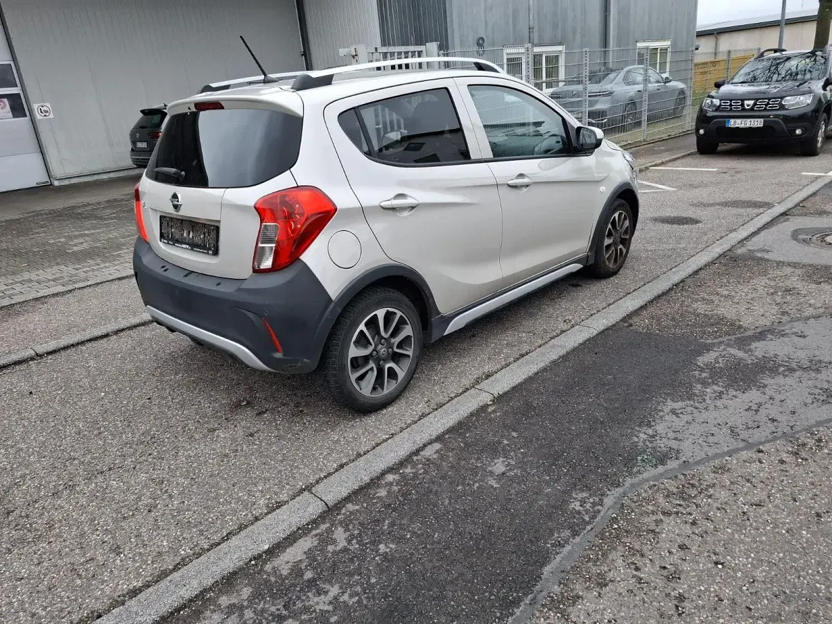 Gebraucht Opel Karl Rocks 73 PS (53 kW) 2018 Beige Kleinwagen