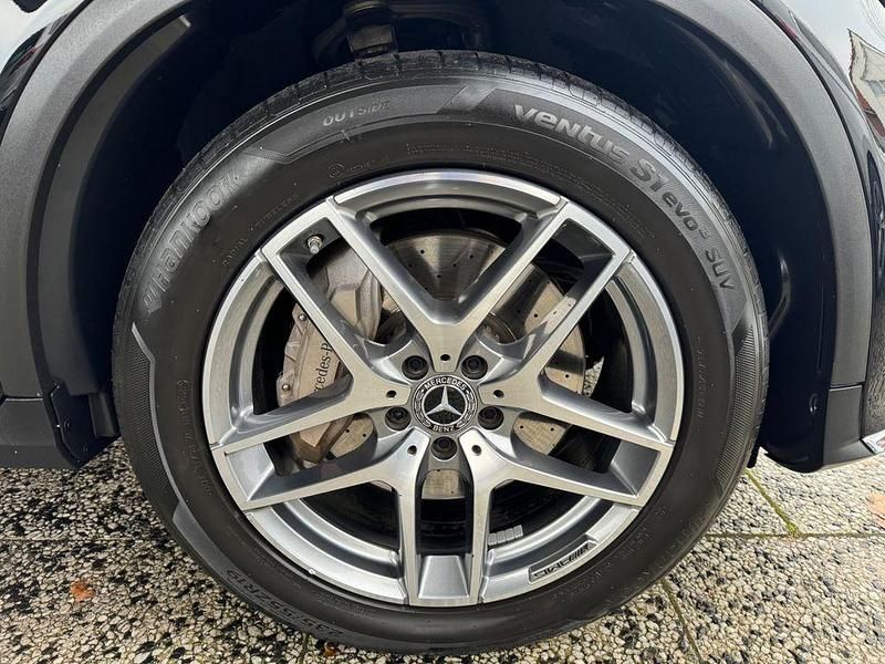 Gebraucht Mercedes GLC250 211 PS (155 kW) 2019 Schwarz Coupé