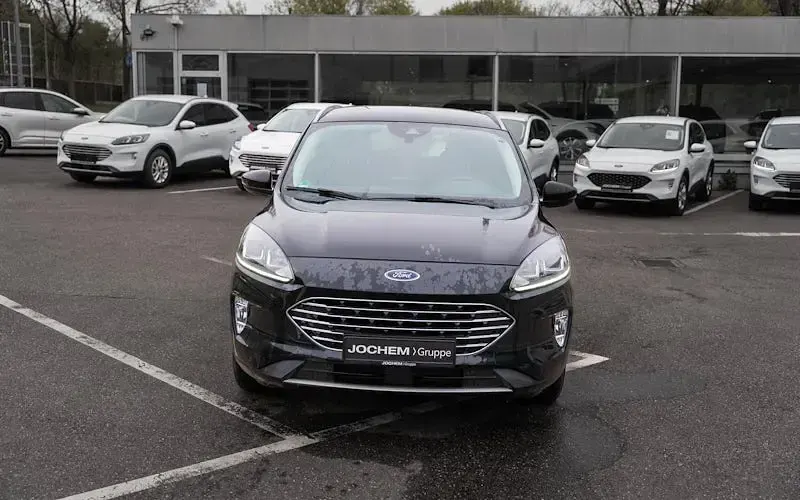 Gebraucht Ford Kuga Titanium 224 PS (164 kW) 2022 Schwarz SUV
