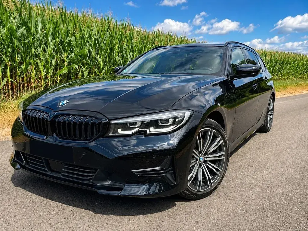 Gebraucht BMW 320 Sport Line 190 PS (139 kW) 2020 Schwarz Kombi