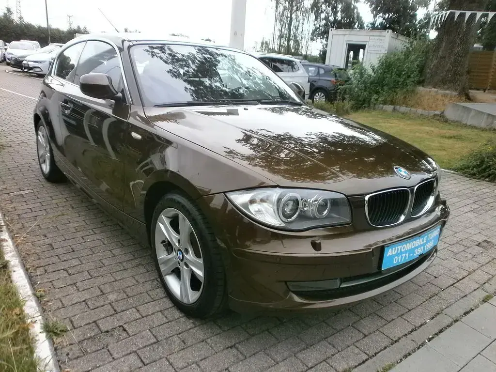 Gebraucht BMW 118 143 PS (105 kW) 2010 Braun Kleinwagen