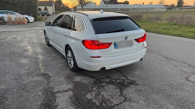 Gebraucht BMW 520 190 PS (139 kW) 2018 Weiß Kombi