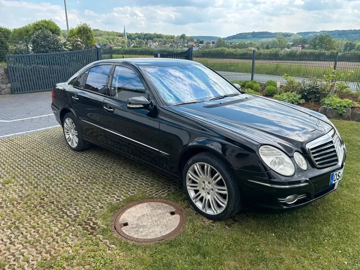 Gebraucht Mercedes E350 272 PS (200 kW) 2007 Schwarz Limousine