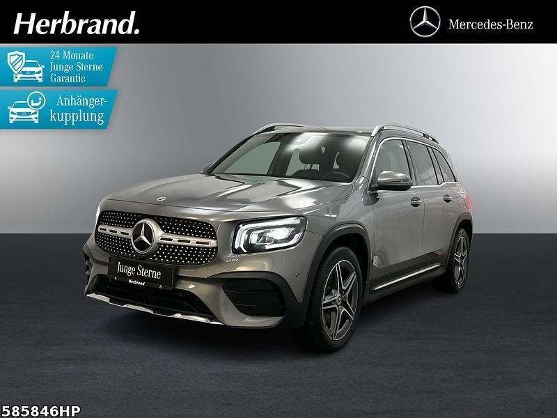 Grau Gebraucht 2023 Mercedes GLB200 AMG SUV | 40.890 € (Fairer Preis) - Bild 1/4