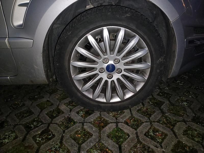 Grau Gebraucht 2014 Ford Aerostar S Van | 4.999 € (Guter Preis) - Bild 1/4