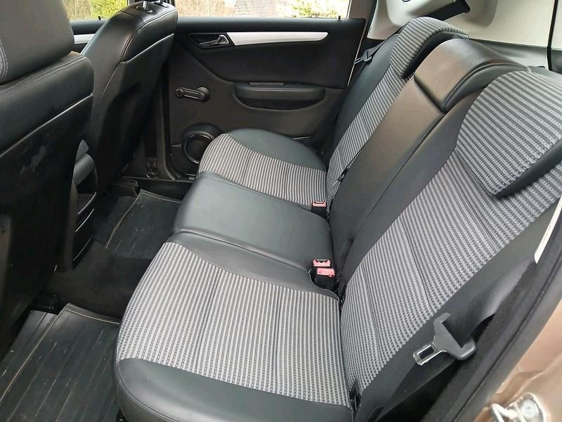 Gebraucht Mercedes A160 82 PS (60 kW) 2006 Gold Kleinwagen