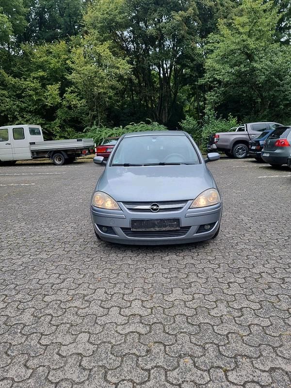 Grau Gebraucht 2006 Opel Corsa Kleinwagen | 600 € (Superpreis) - Bild 1/4