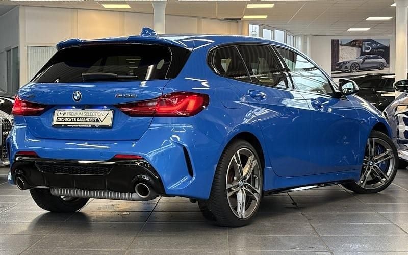 Gebraucht BMW M135 Performance 306 PS (225 kW) 2021 Blau Kleinwagen