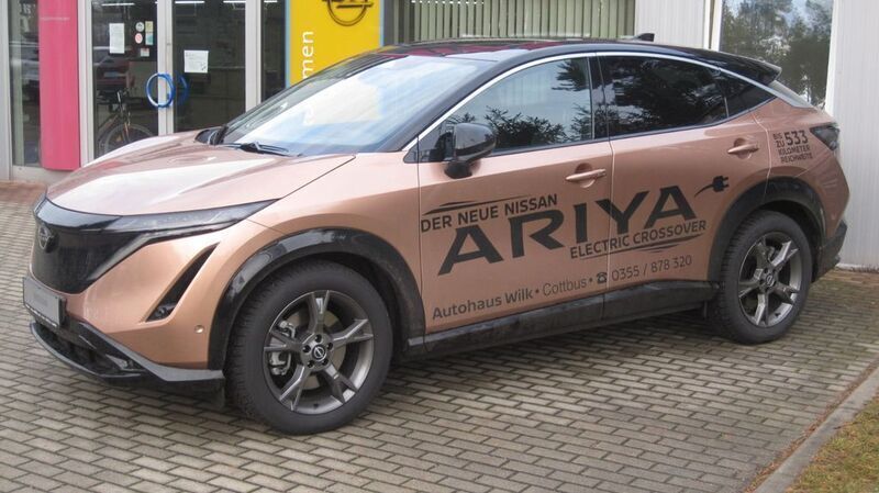 Braun Gebraucht 2023 Nissan Ariya Evolve SUV | 41.850 € (Fairer Preis) - Bild 1/4