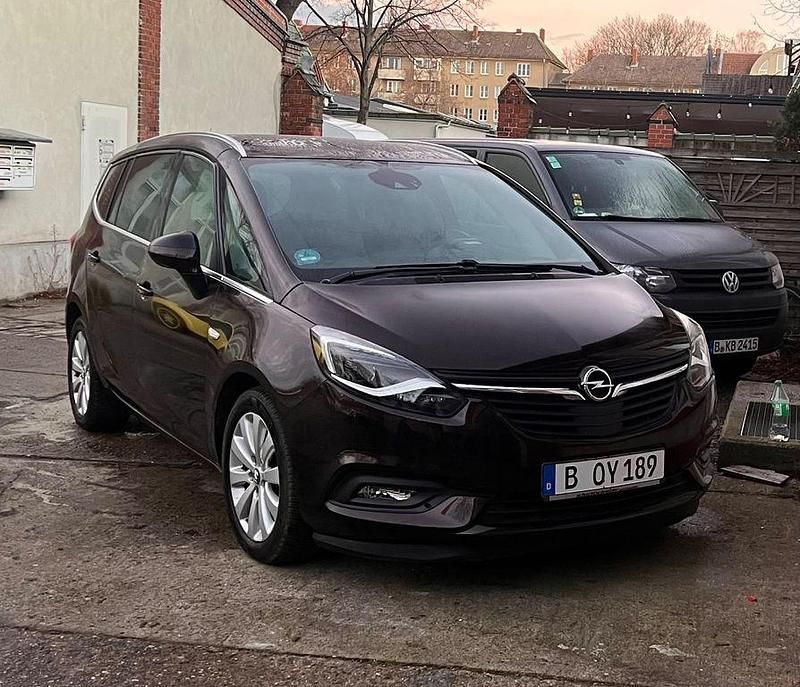 Braun Gebraucht 2016 Opel Zafira Tourer Innovation Van / Kleinbus | 10.400 € (Fairer Preis) - Bild 1/4
