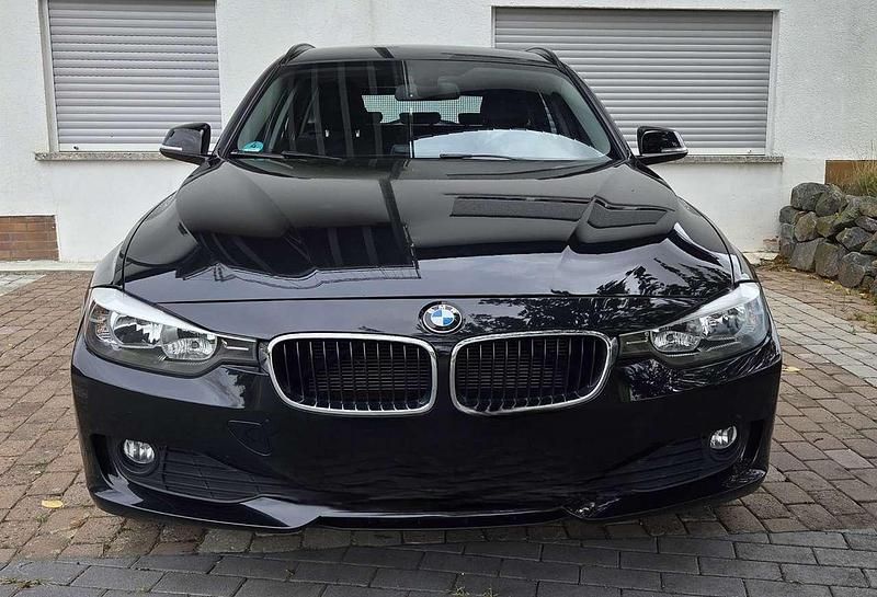 Schwarz Gebraucht 2013 BMW 316 Kombi | 10.000 € (Fairer Preis) - Bild 1/4