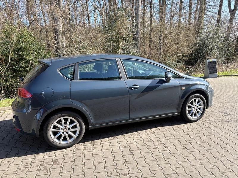 Gebraucht Seat Leon Stylance 102 PS (75 kW) 2010 Grau Kleinwagen