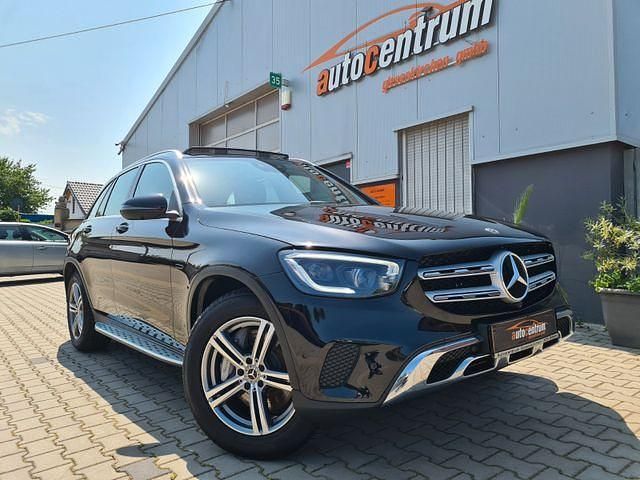 Schwarz Gebraucht 2020 Mercedes GLC300e AMG Limousine | 39.990 € (Fairer Preis) - Bild 1/4