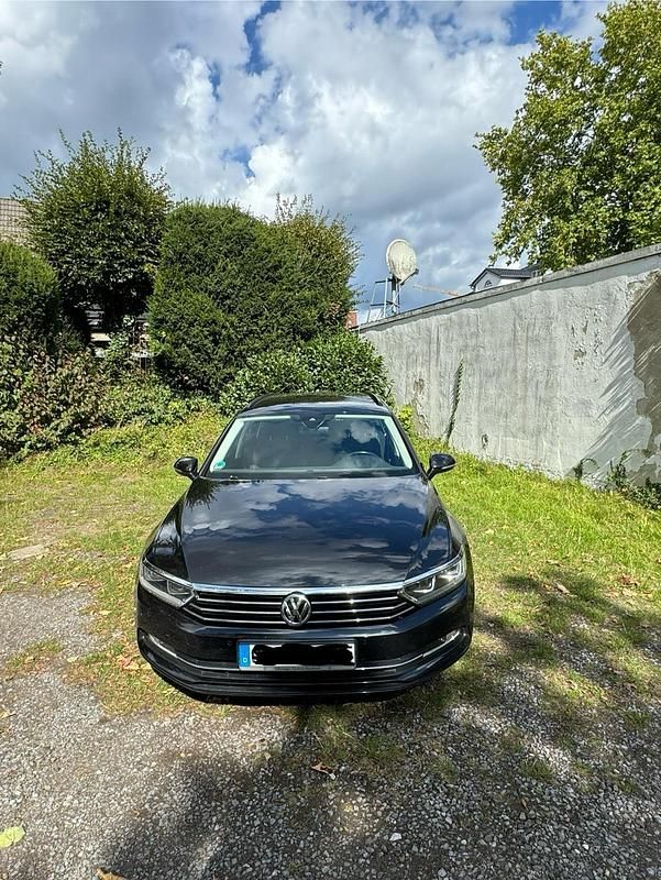 Gebraucht VW Passat 150 PS (110 kW) 2018 Schwarz Limousine