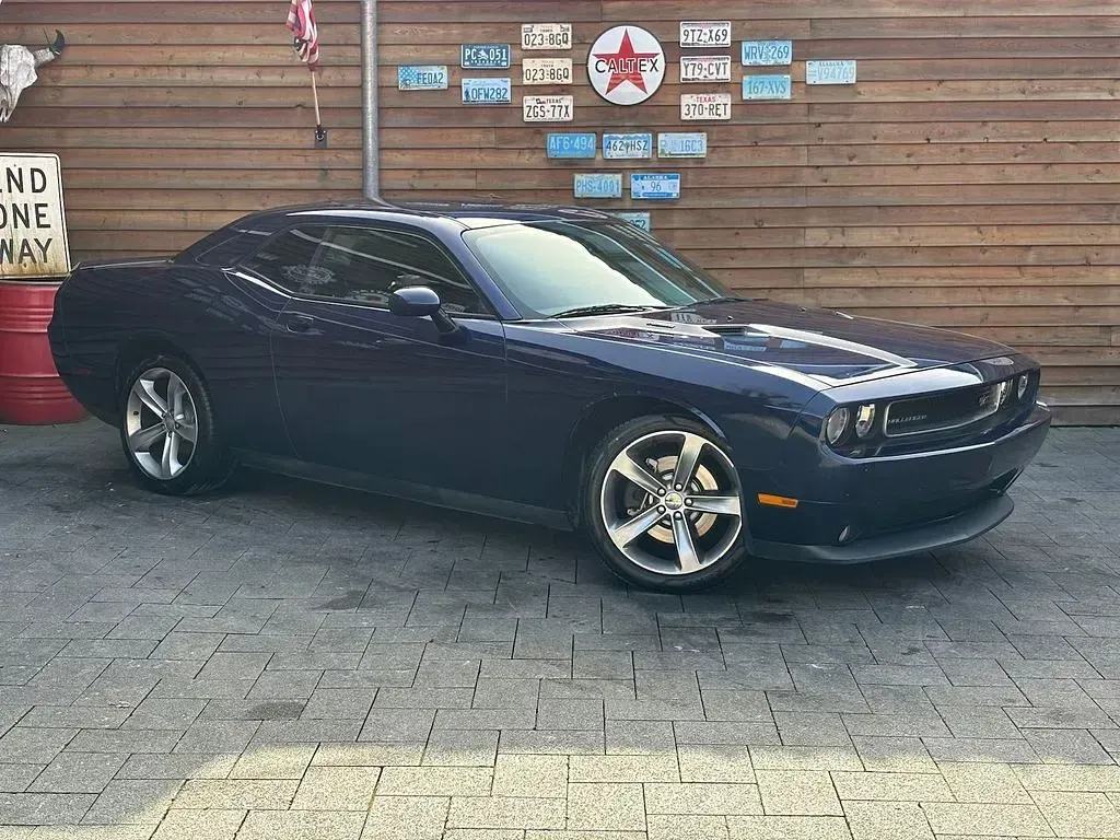 Używany Dodge Challenger 381 KM (280 kW) 2013 Niebieski Coupe
