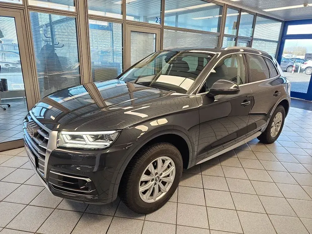 Gebraucht Audi Q5 Comfort 190 PS (139 kW) 2019 Graumet. (metallic) SUV