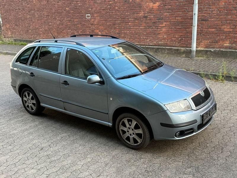 Grau Gebraucht 2006 Skoda Fabia Ambiente Kombi | 798 € (Guter Preis) - Bild 1/4
