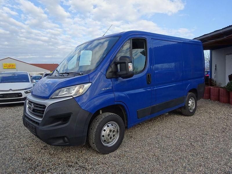 Colore esterno (blau) Gebraucht 2019 Fiat Ducato Van | 7.700 € (Superpreis) - Bild 1/4