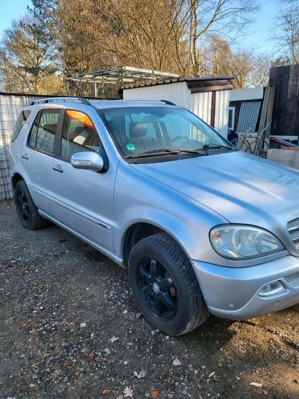 Silber Gebraucht 2004 Mercedes ML350 Edition SUV | 4.800 € (Fairer Preis) - Bild 1/4