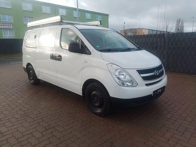 Gebraucht Hyundai H-1 110 PS (80 kW) 2011 Weiß Van / Kleinbus