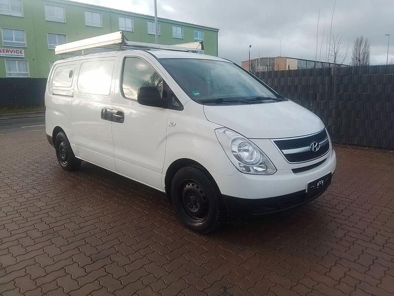 Gebraucht Hyundai H-1 110 PS (80 kW) 2011 Weiß Van / Kleinbus
