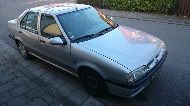 Gebraucht Renault R9 102 PS (75 kW) 1995 Grau Limousine