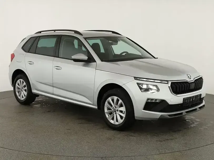 Gebraucht Skoda Kamiq Selection 116 PS (85 kW) 2025 Brillant silber metallic SUV