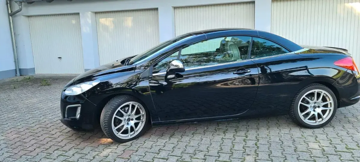Gebraucht Peugeot 308 CC Allure 156 PS (114 kW) 2012 Schwarz Cabrio
