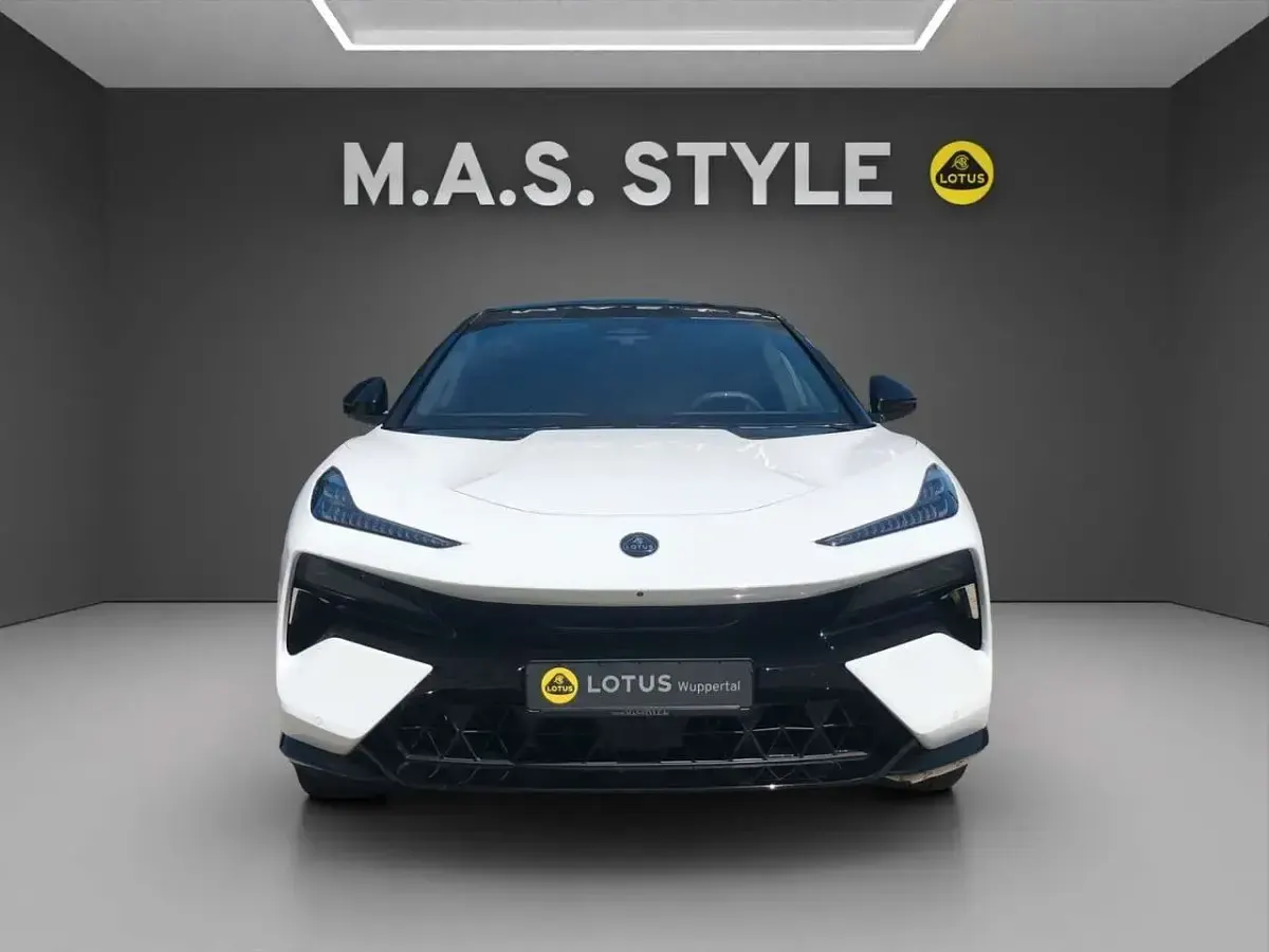 Neu Lotus Eletre 450 kW (612 PS) 2026 Akoya white SUV