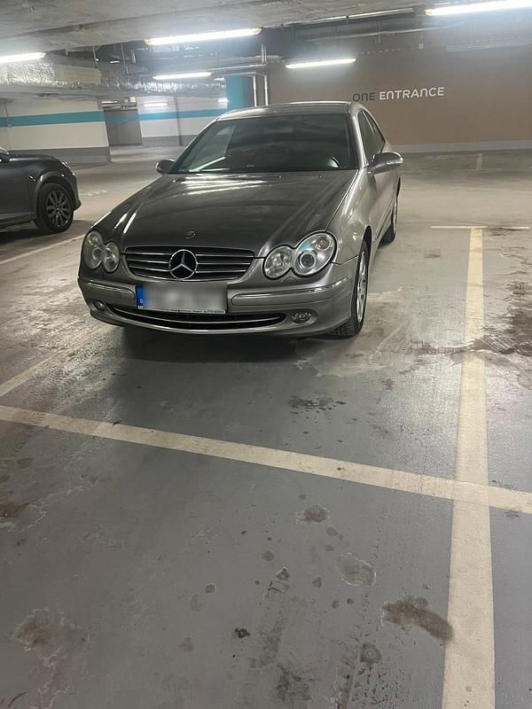 Silber Gebraucht 2004 Mercedes CLK200 Coupé | 3.790 € (Fairer Preis) - Bild 1/4
