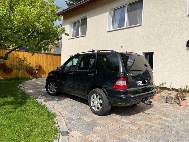 Gebraucht Mercedes ML320 218 PS (160 kW) 2002 Schwarz SUV