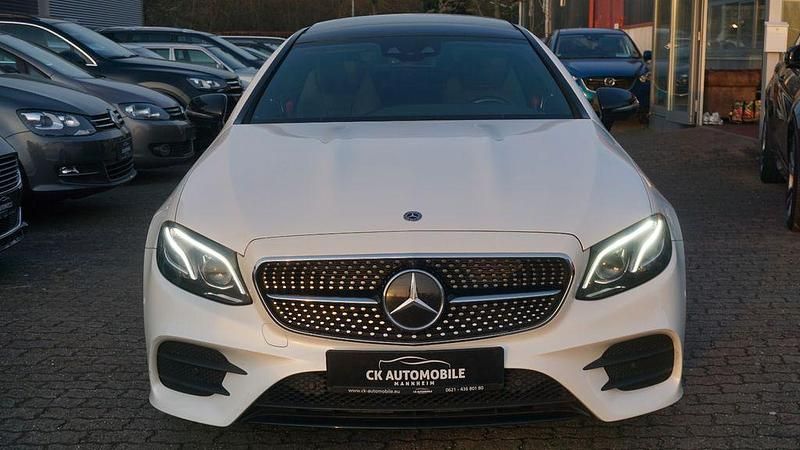 Gebraucht Mercedes E350 AMG line 258 PS (189 kW) 2018 Weiß Coupé