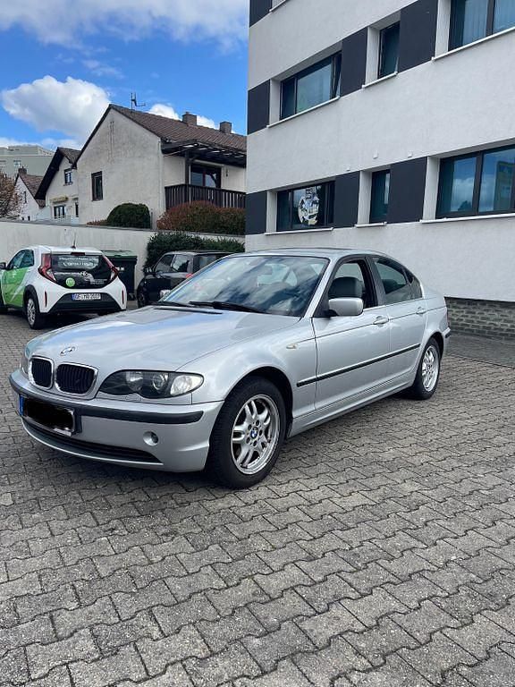 Gebraucht BMW 318 143 PS (105 kW) 2004 Silber Limousine