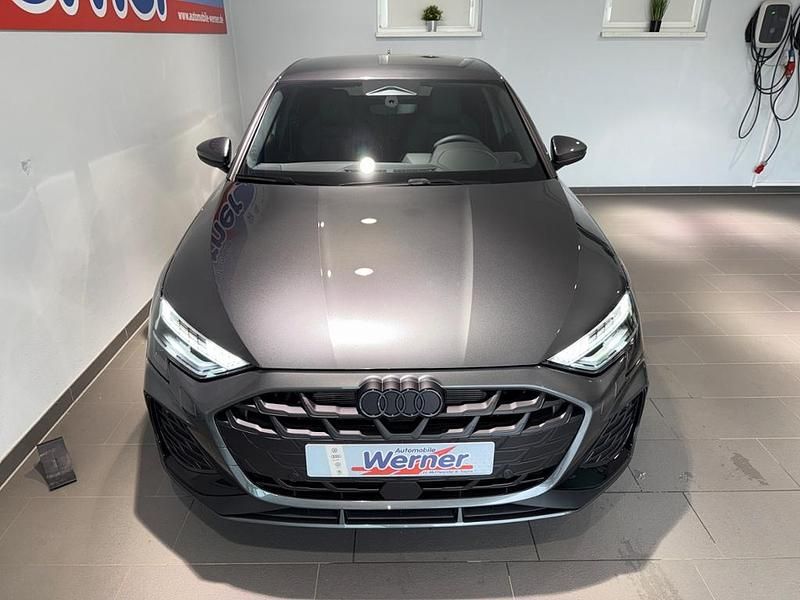 Gebraucht Audi A3 S-Line 116 PS (85 kW) 2025 Grau Limousine