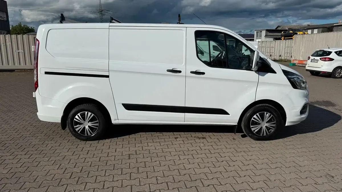 Gebraucht Ford Transit Custom Trend 131 PS (96 kW) 2018 Weiß Van / Kleinbus