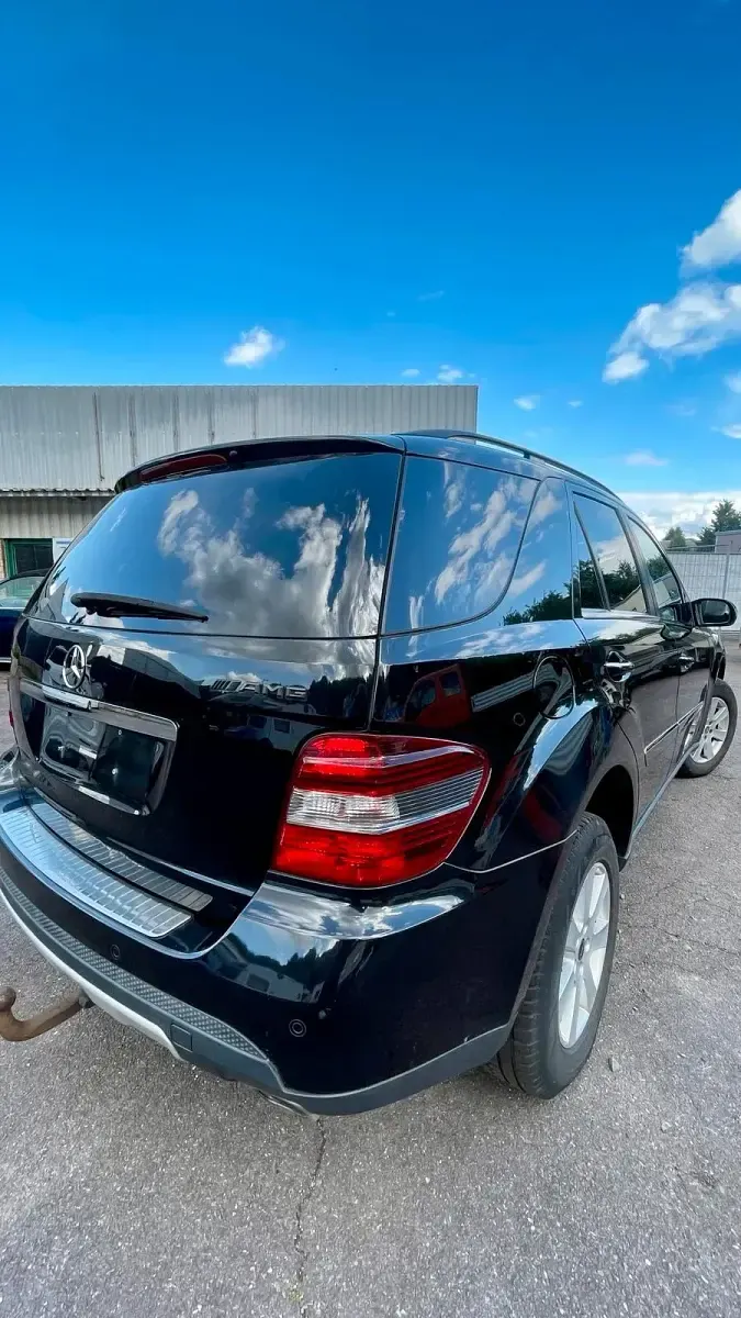 Gebraucht Mercedes ML320 224 PS (164 kW) 2007 Schwarz SUV