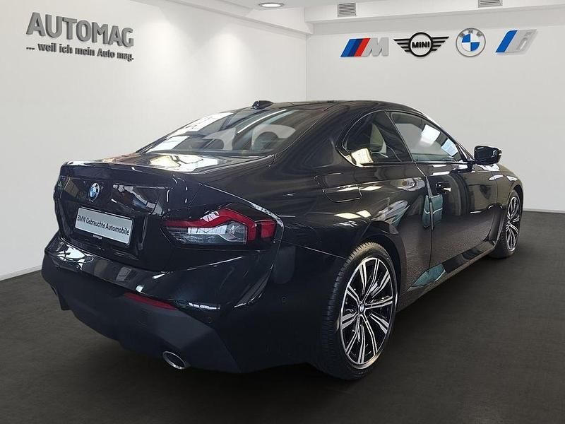 Gebraucht BMW 220 184 PS (135 kW) 2022 Saphirschwarz Coupé