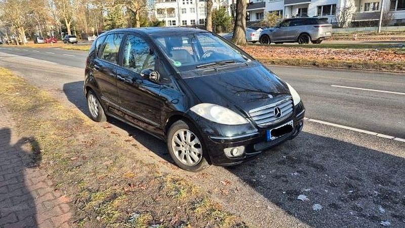Schwarz Gebraucht 2005 Mercedes A170 Elegance Van / Kleinbus | 3.950 € (Guter Preis) - Bild 1/4