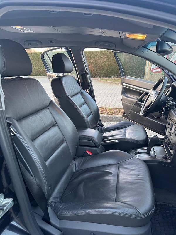 Gebraucht Opel Signum 105 PS (77 kW) 2006 Schwarz Kleinwagen