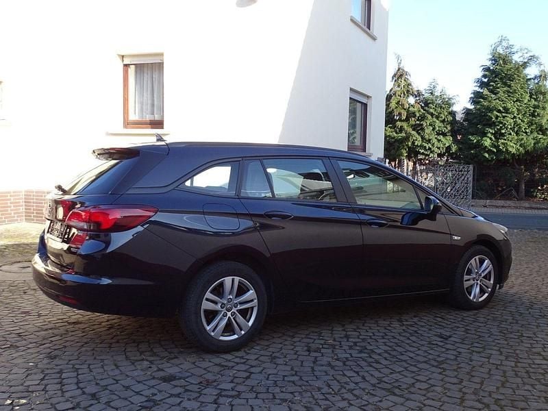 Gebraucht Opel Astra 105 PS (77 kW) 2019 Blau Kombi