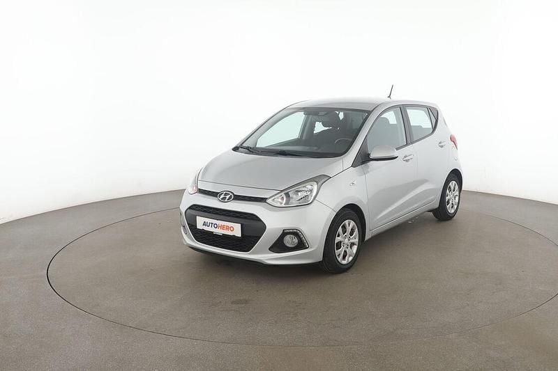 Grau Gebraucht 2016 Hyundai i10 Trend Kleinwagen | 7.590 € (Fairer Preis) - Bild 1/3